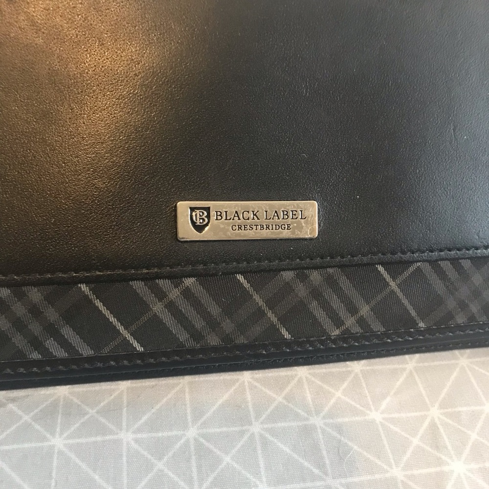 Black Label Crestbridge Burberry - Black Leather Glen Plaid Wallet - Picture 2 of 8